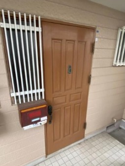 玄関　ようこそいらっしゃい