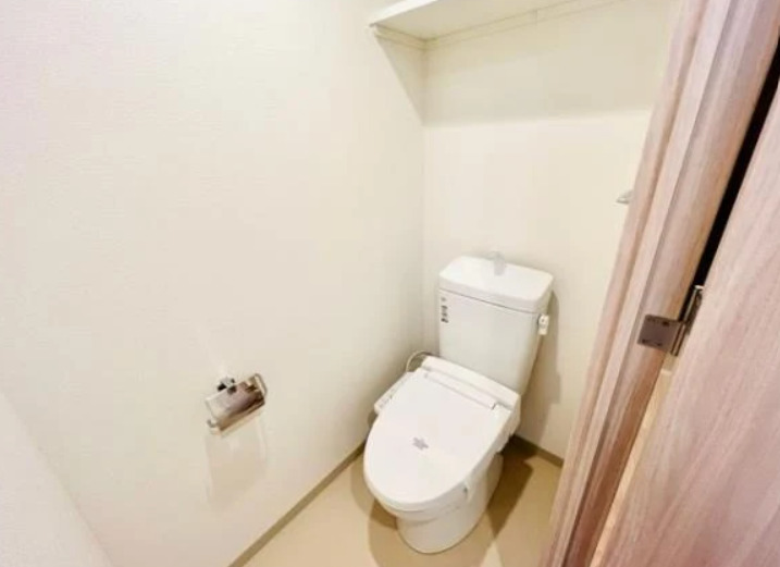 トイレ　※別部屋の参考写真です。