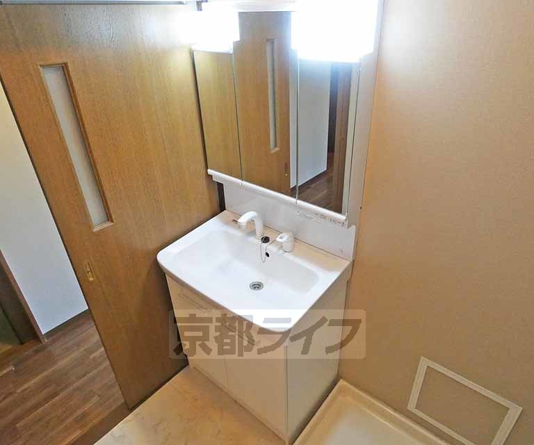 洗面設備　独立洗面台です！