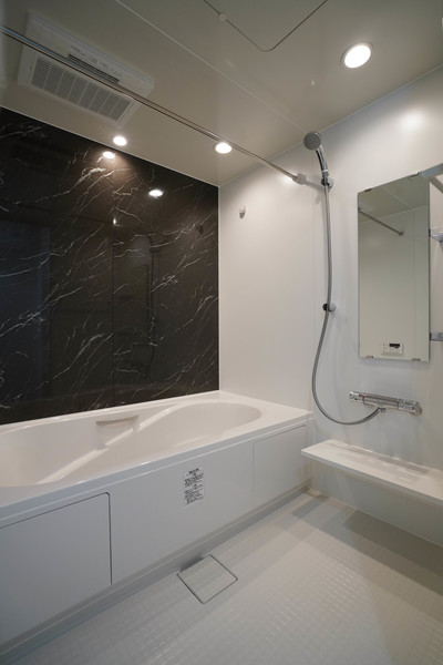 バス・シャワールーム　同じ建物の別のお部屋