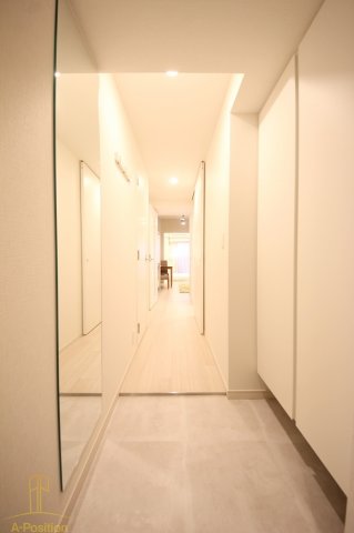 玄関　コンフォリア北堀江一丁目