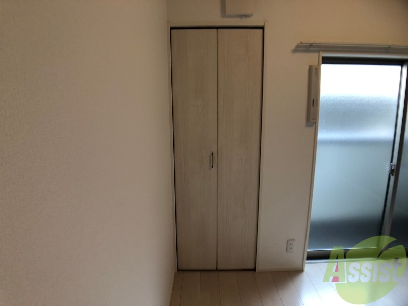 収納　洋室にある収納スペースは十分な広さがあると思います