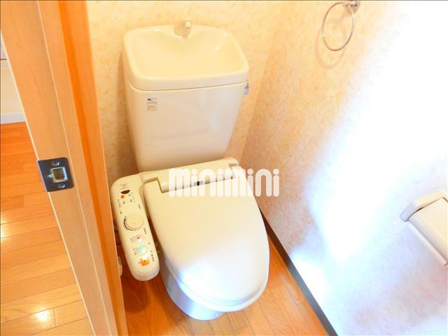 トイレ　温水洗浄便座付きのトイレです