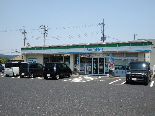 コンビニ　ファミリーマート 甲西三雲店（コンビニ）まで297m