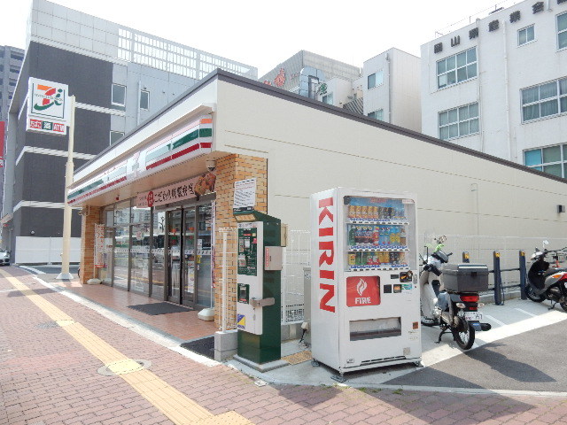 コンビニ　セブンイレブン岡山田町店（コンビニ）まで182m