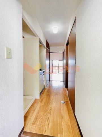 玄関　収納もある玄関です