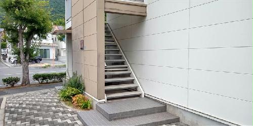 エントランス　※写真と現状が異なる場合は現状を優先