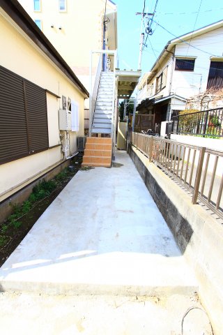 エントランス　同タイプ参考写真です。