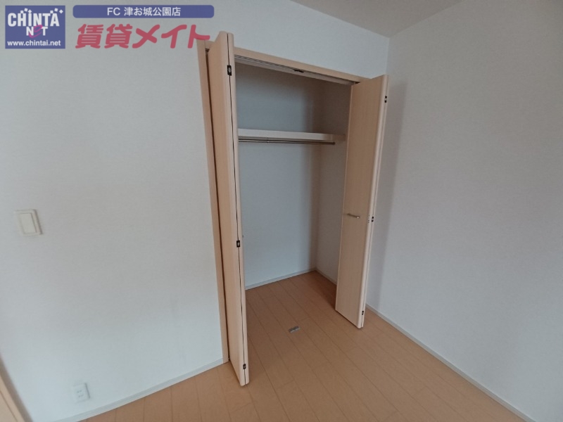 収納　別部屋同型反転タイプ