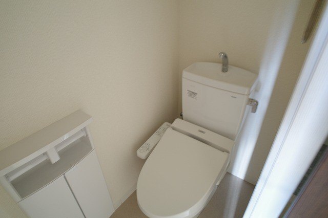 トイレ　反転タイプ