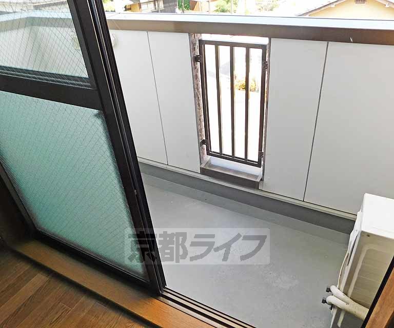 バルコニー　洗濯物も干せますね。