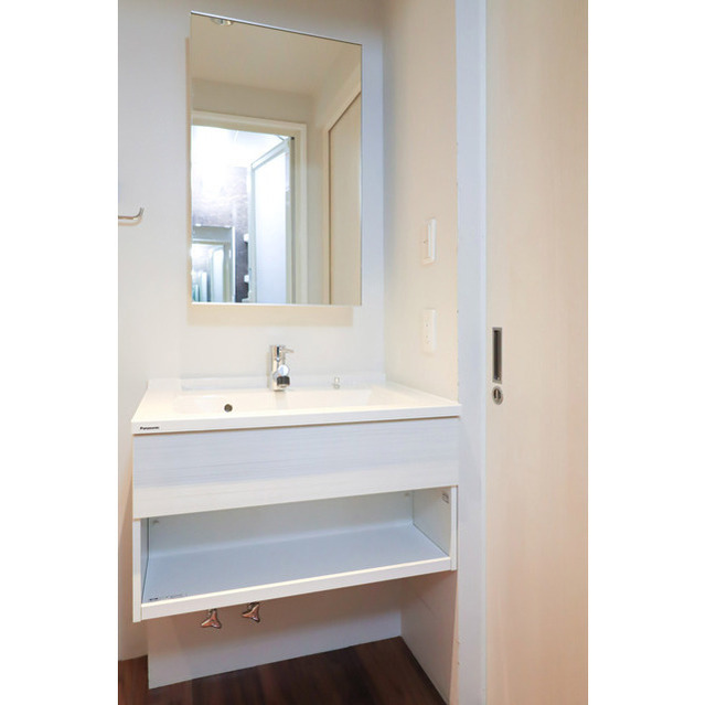 洗面設備　広い洗面スペース