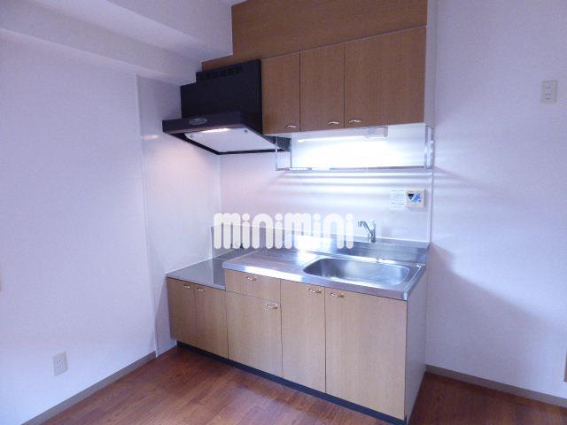 キッチン　キッチンの隣には冷蔵庫が置けれます