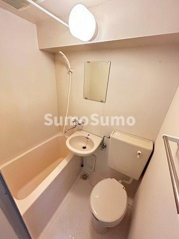 バス・シャワールーム　落ち着いた空間のお風呂です