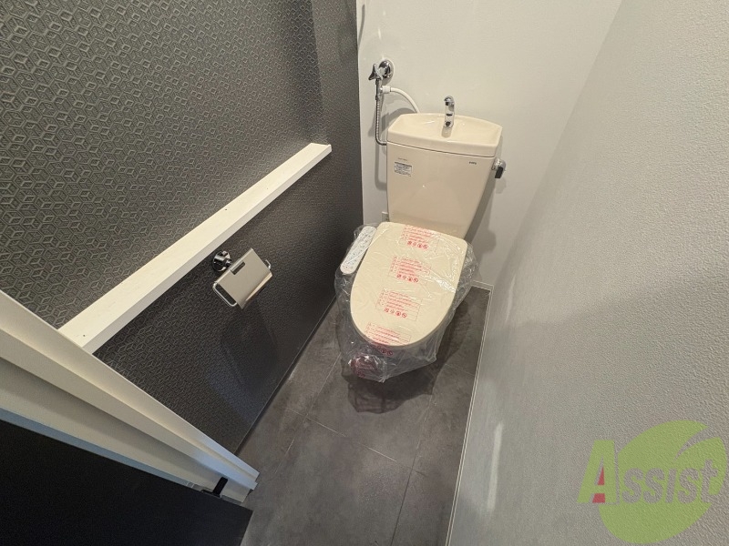 トイレ　シャワートイレになっているので快適です！