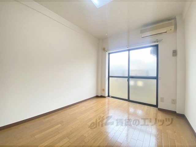 居室・リビング　洋室