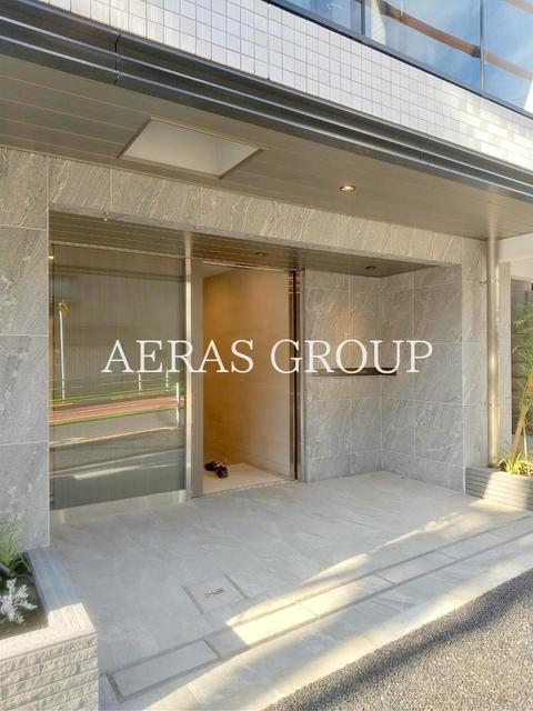 エントランス　外観工事中