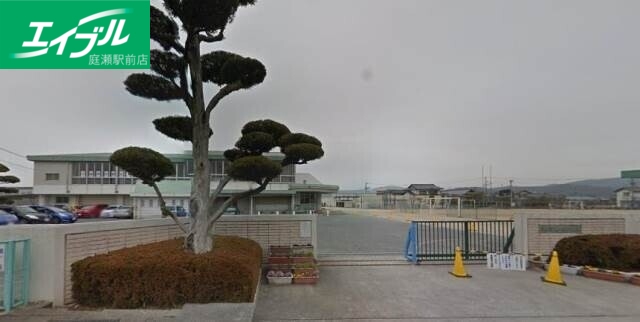 小学校　岡山市立加茂小学校（小学校）まで1193m