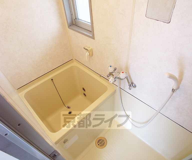 バス・シャワールーム　お風呂です