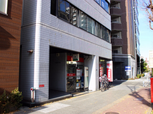 郵便局　大阪江戸堀郵便局（郵便局）まで133m