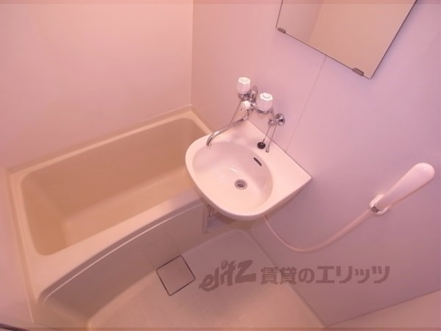 バス・シャワールーム　バス