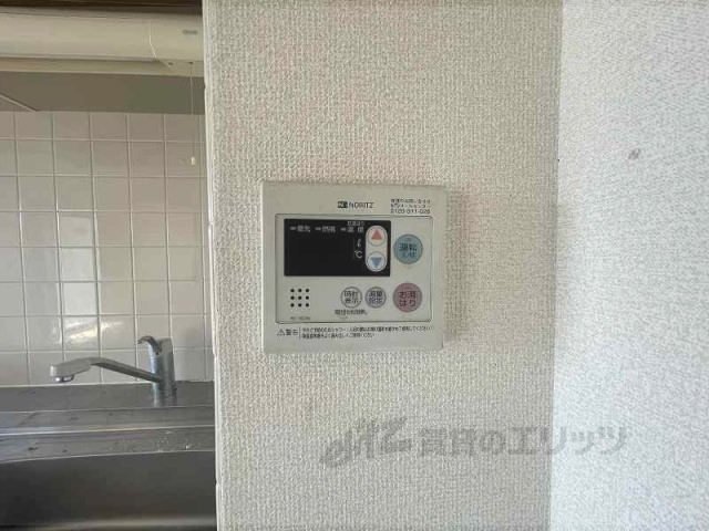 その他設備　給湯器リモコン
