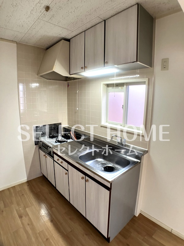 キッチン　コンパクトなキッチンで掃除もラクラク