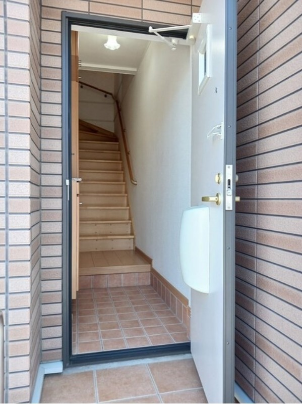 玄関　図面と現状に相違がある場合には現状を優先