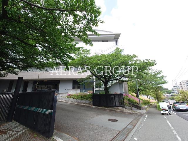 大学・短大　大妻女子大学 多摩キャンパス（大学・短大）まで842m