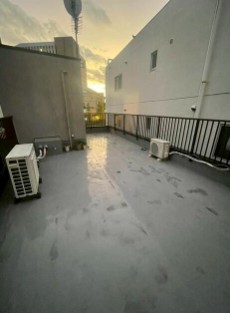 バルコニー　屋上