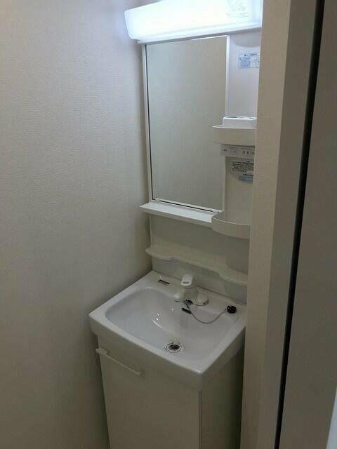 洗面設備　室内写真：同棟別室