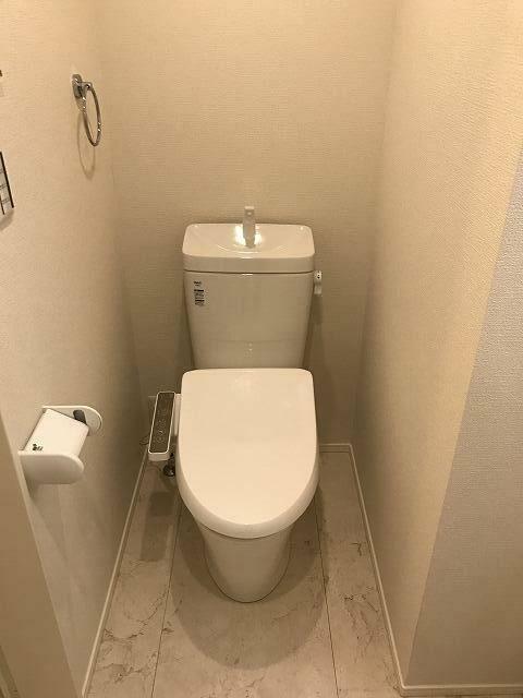 トイレ　室内写真：同棟別室