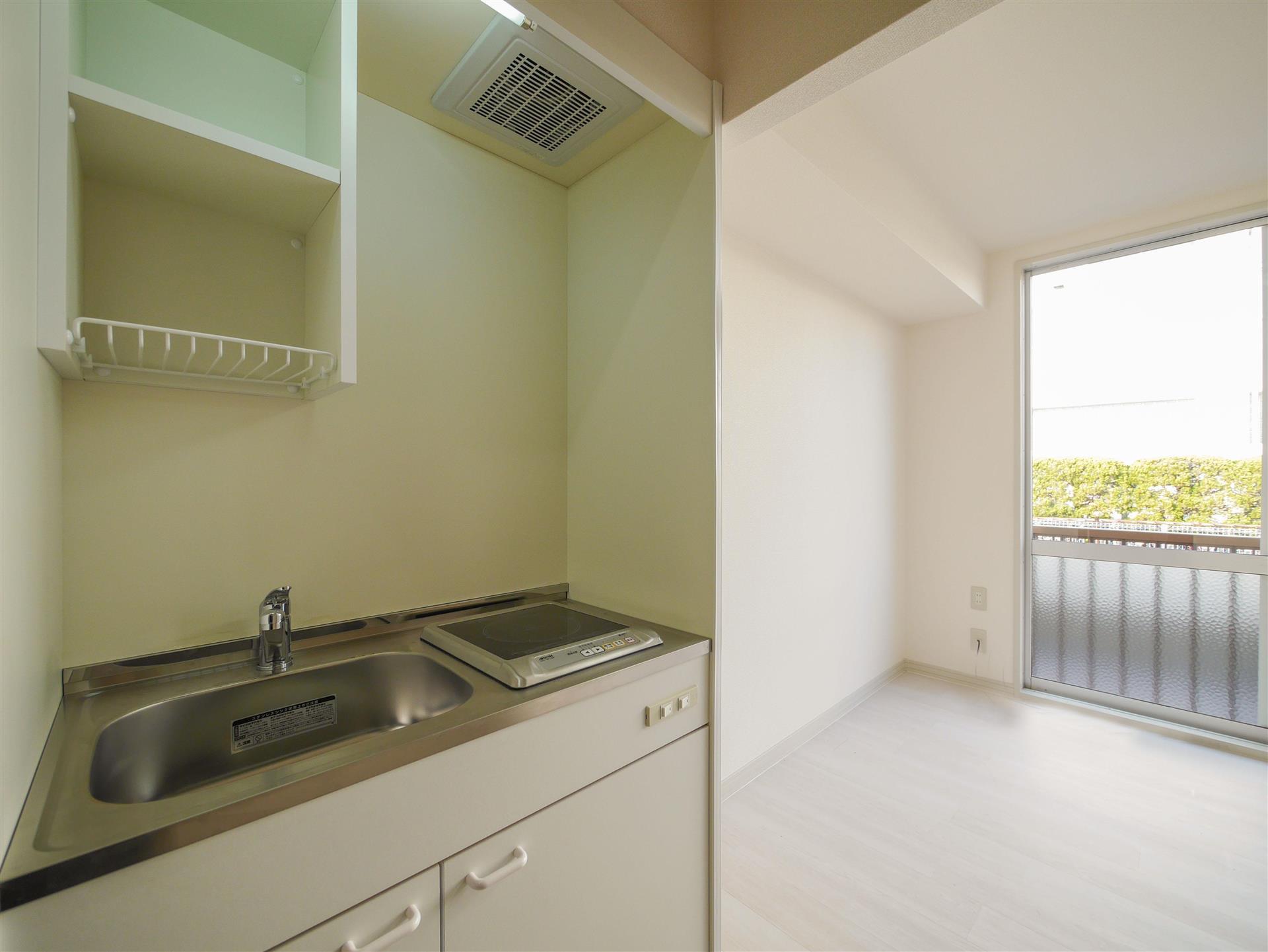 キッチン　キッチンにはIHクッキングヒーターを設置！！