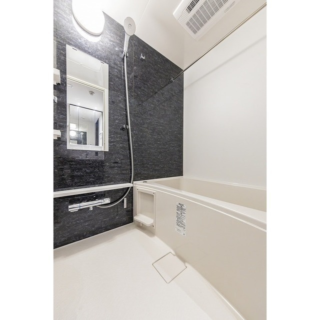 バス・シャワールーム　※別部屋参考写真