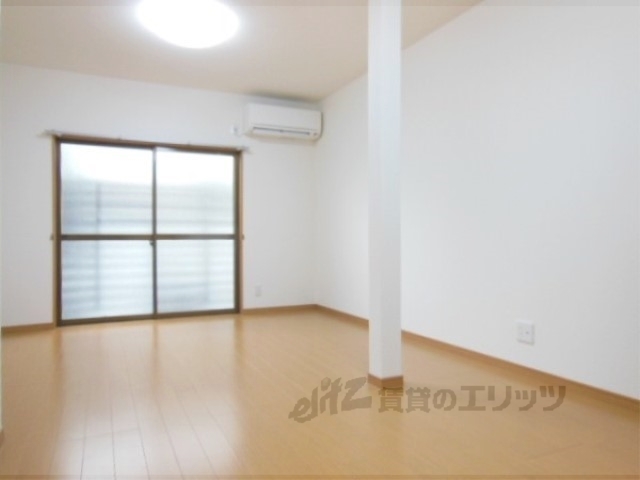 居室・リビング　広々とした空間です