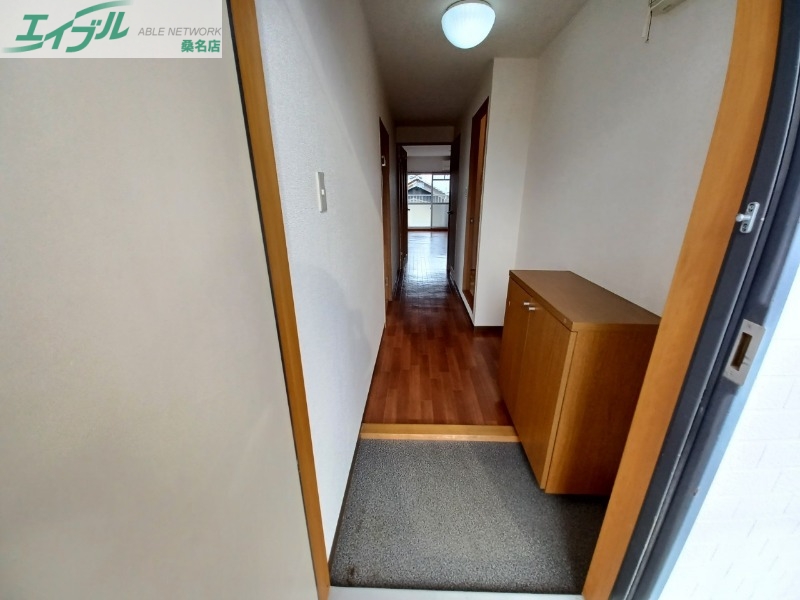 玄関　同物件参照写真