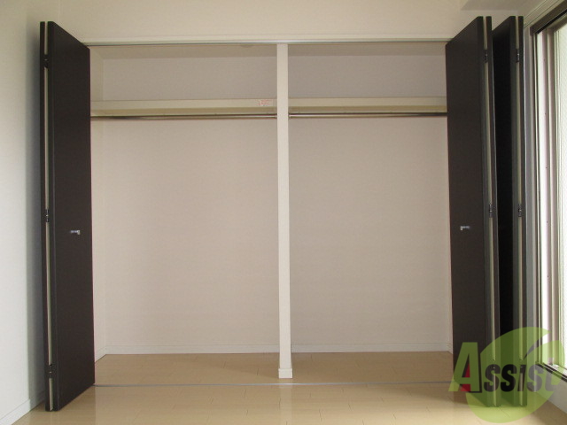 収納　大きなクローゼットがあるとお部屋が片付いてイイですよ