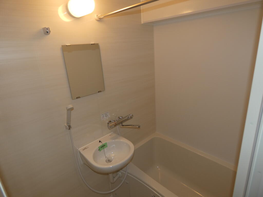 バス・シャワールーム　追焚付バス