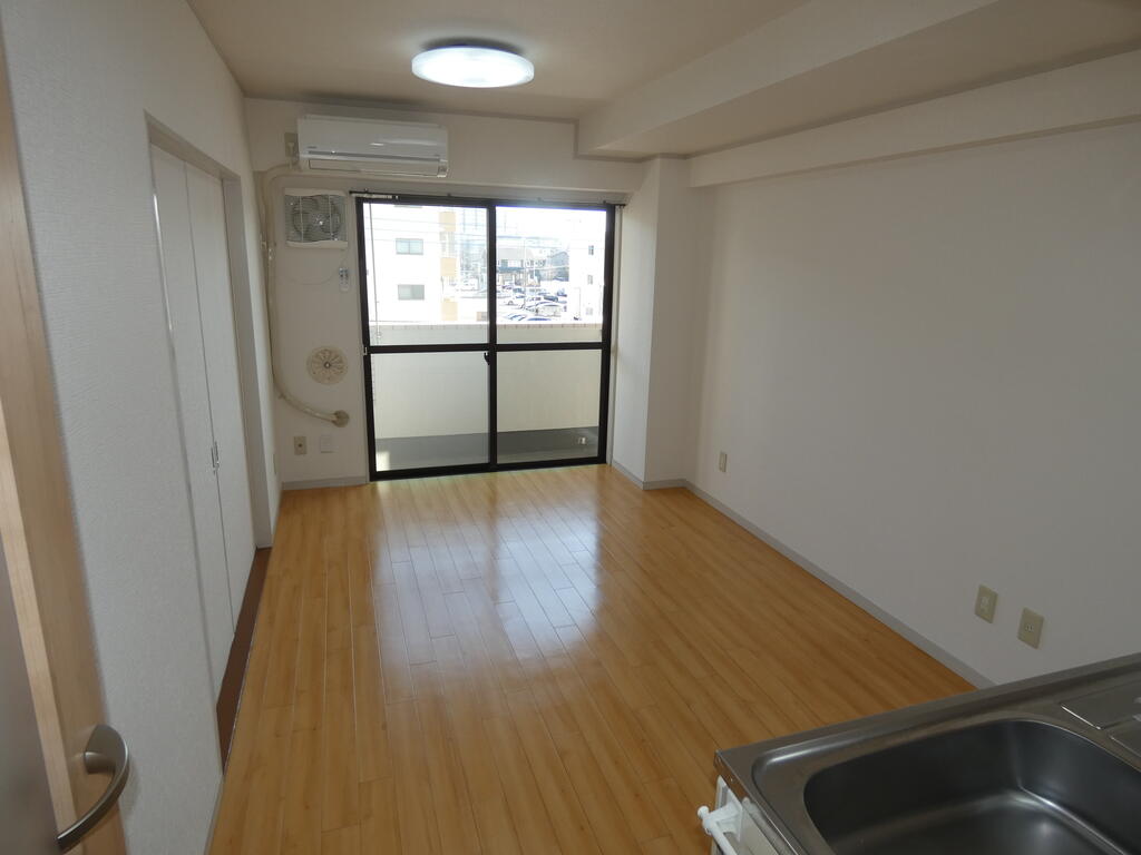 居室・リビング　DK7.5帖