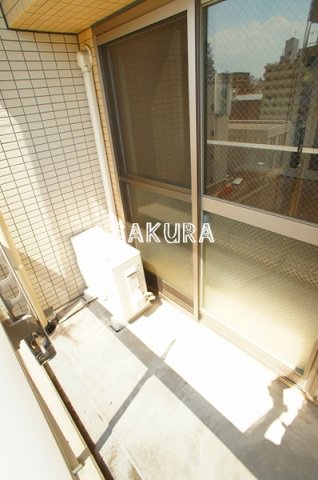 バルコニー　暖かな日差しのふりそそぐバルコニー♪