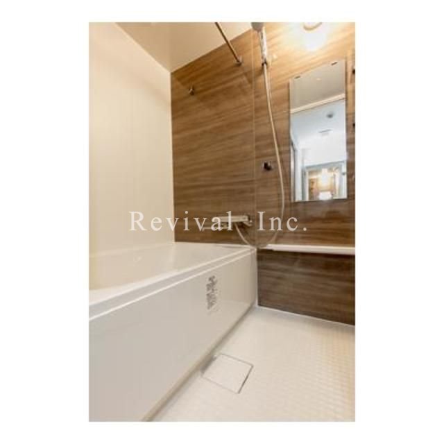 バス・シャワールーム　追い焚き・浴室乾燥完備でございます