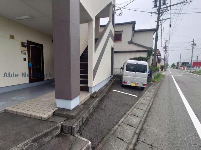 駐車場　駐車場