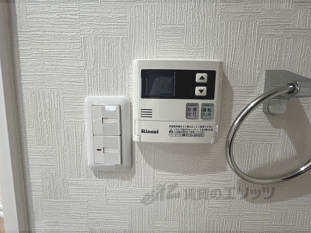 その他設備　給湯器リモコン