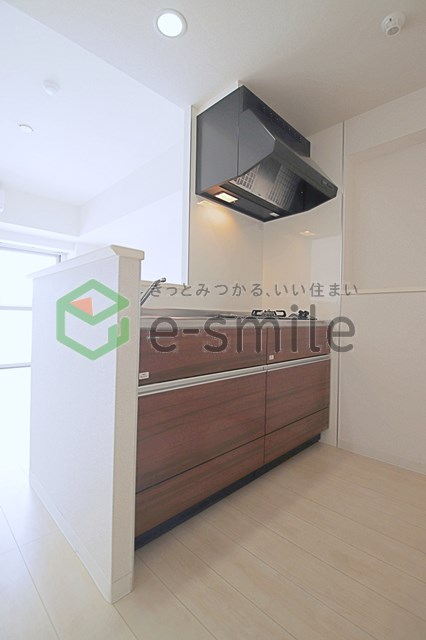 キッチン　コンパクトなキッチンで掃除もラクラク