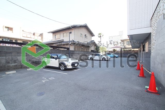 駐車場　車をお持ちの方に嬉しい駐車場付きの物件です