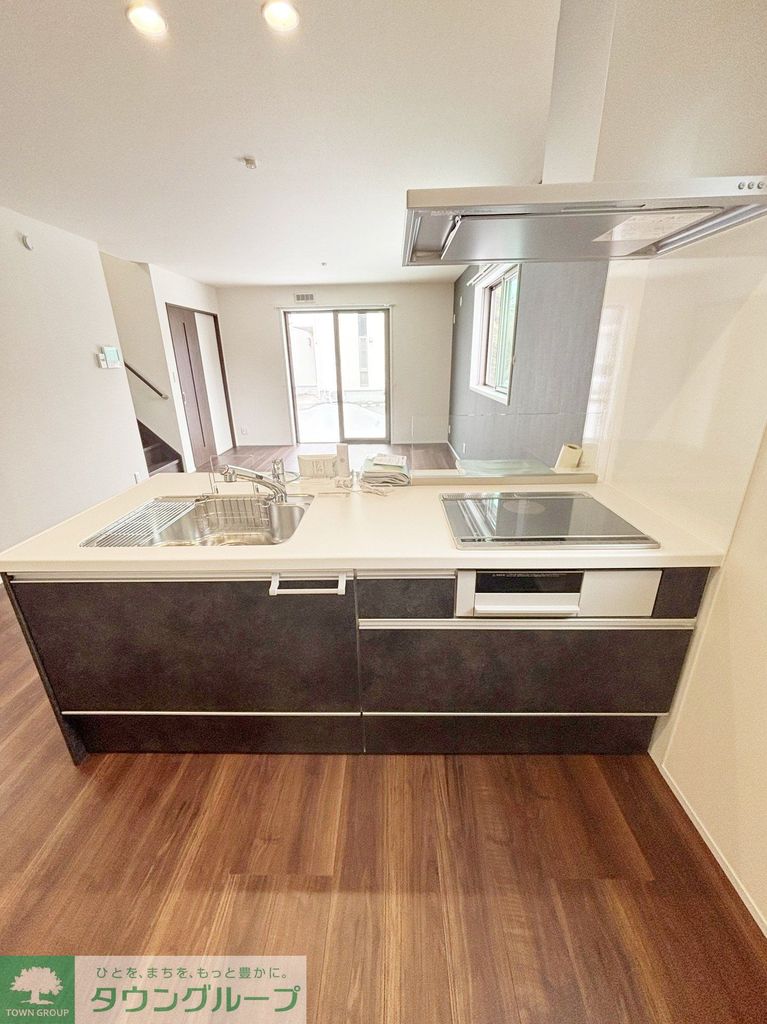 キッチン　エントランス