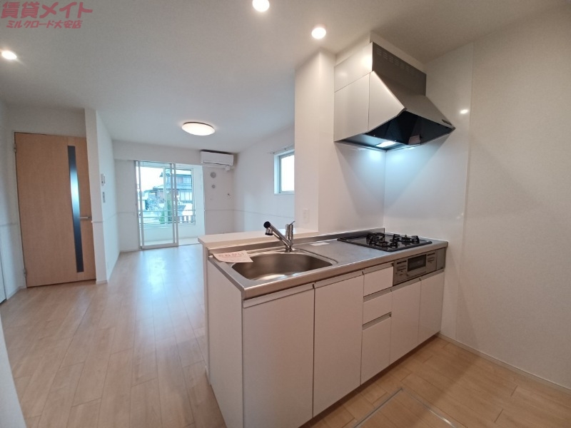 キッチン　同型反転タイプ画像