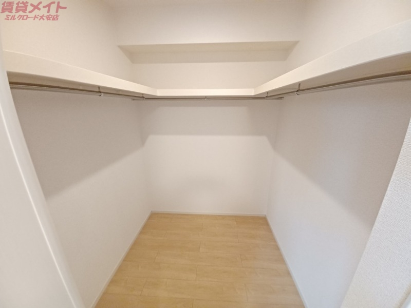 収納　同型反転タイプ画像