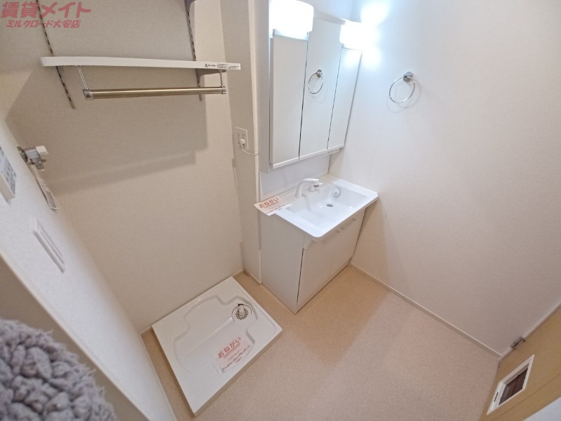 洗面設備　同型反転タイプ画像