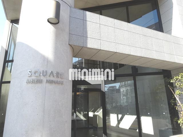 エントランス　明るい雰囲気のエントランスです